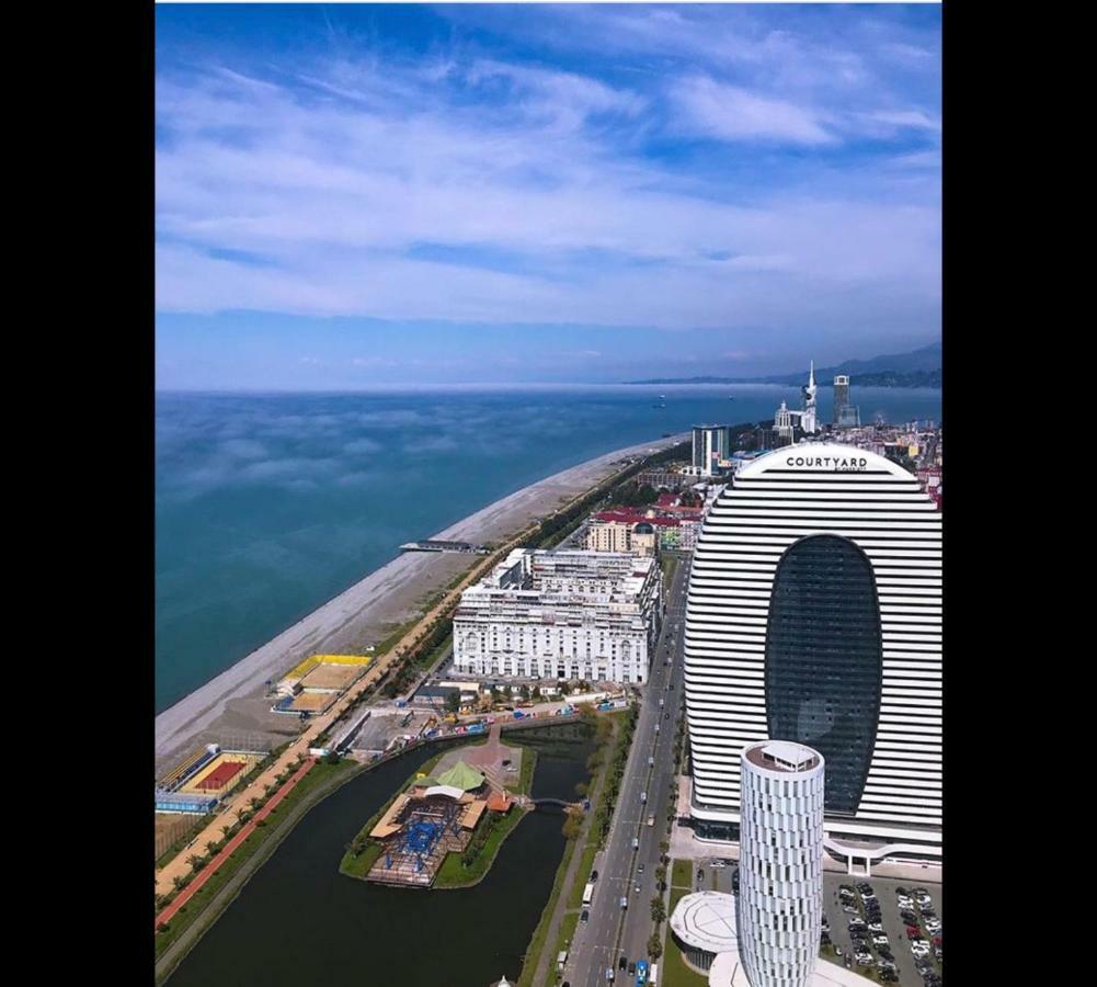 Apartments By The Sea Batumi Exteriör bild